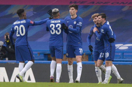 申花vs广岛三箭全场数据：射门13-14，控球率36-64