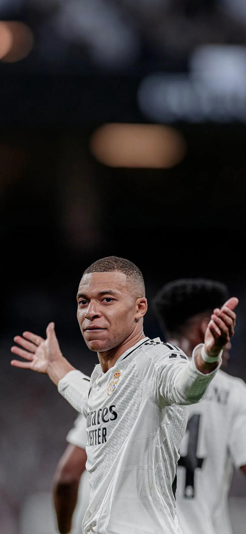 恩比德生涯第199次单场出手20+，命中率首次低于20%