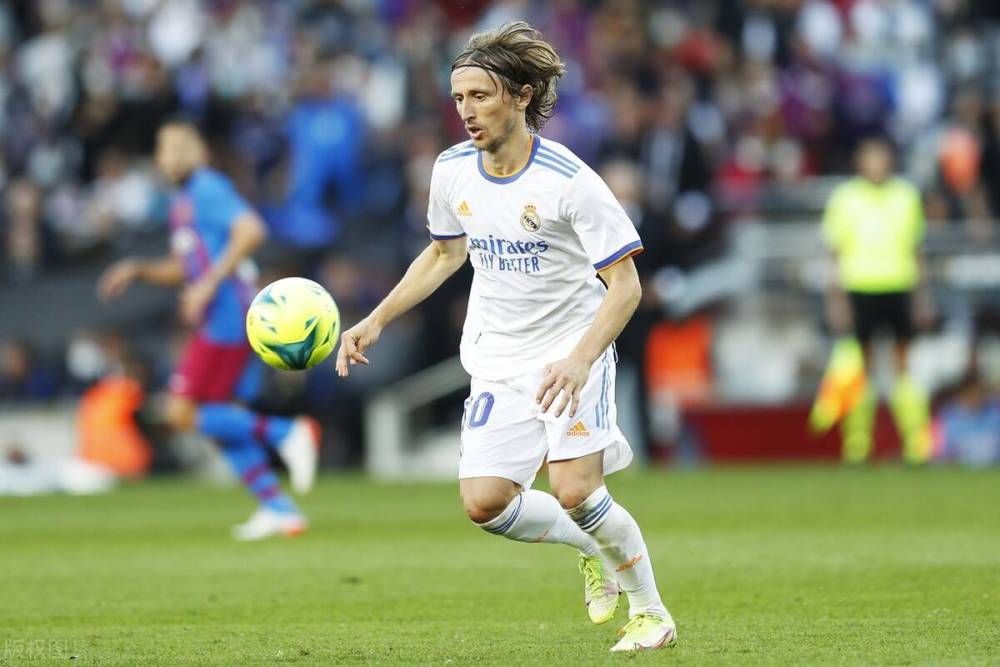 英媒：纽卡准备涨薪续约利夫拉门托，曼城仍将密切关注他