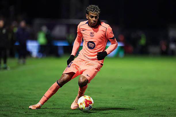 英博官方：现针对部分三层看台开启二轮售票，今日19：00开票